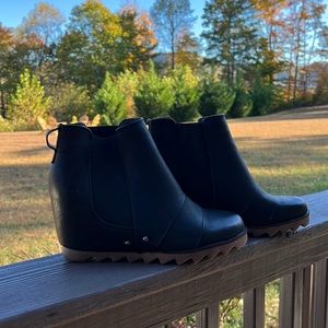 Women’s Slip on Wedge Booties, size 10, Black